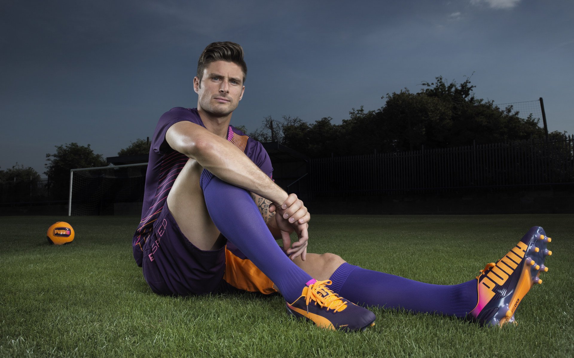 太阳风暴横扫休斯顿，武切维奇34+12统治禁区，凤凰城挺进西部前四